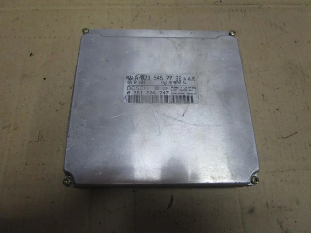 Блок управления двигателем Mercedes-Benz