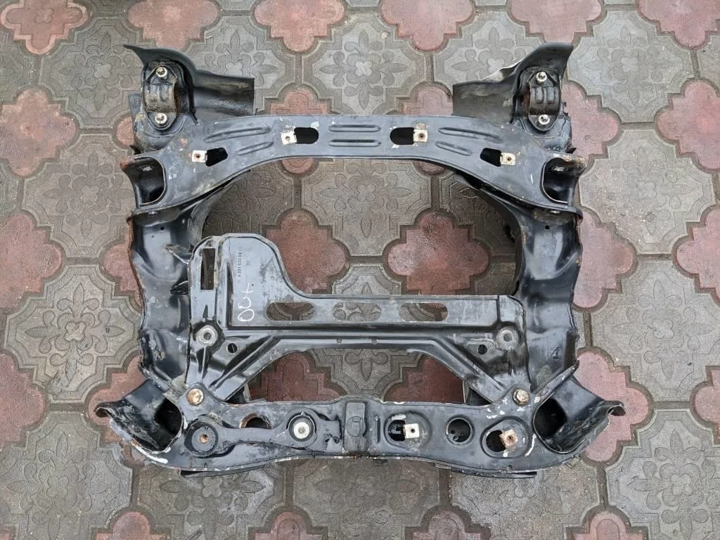 Подрамник передний Mercedes-Benz