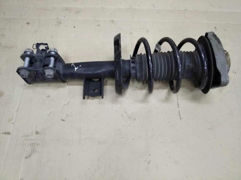 Стойка передняя Mercedes-Benz