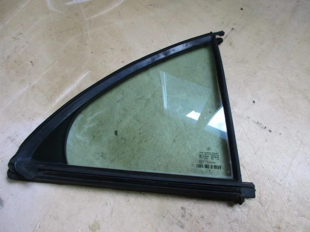 Стекло заднее правое Mercedes-Benz