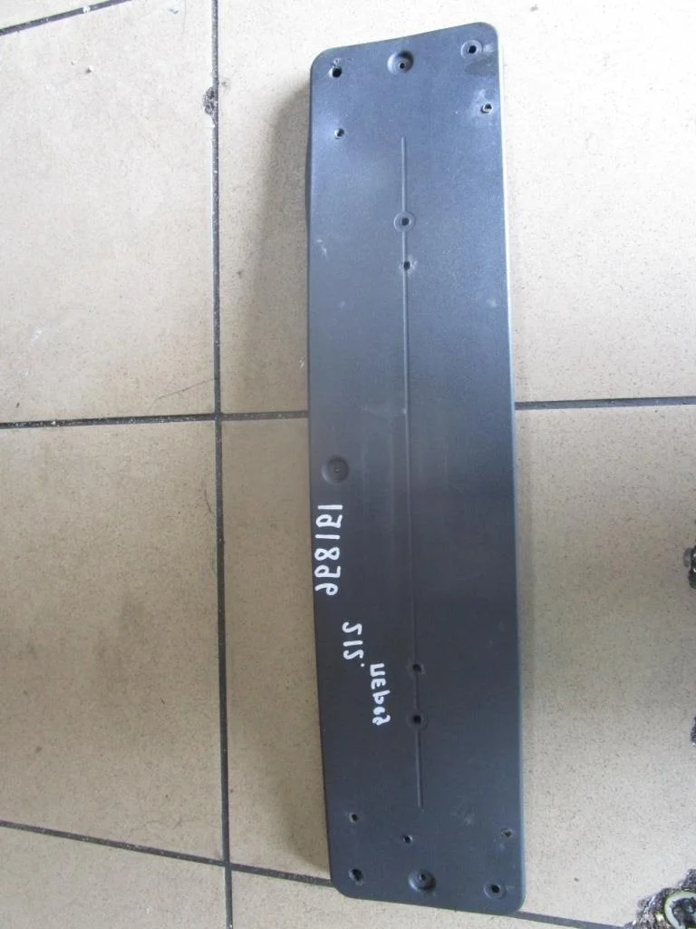 Накладка Mercedes-Benz