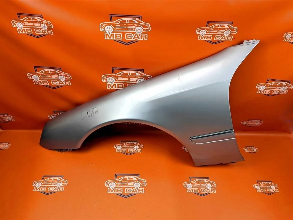 Крыло переднее левое Mercedes-Benz