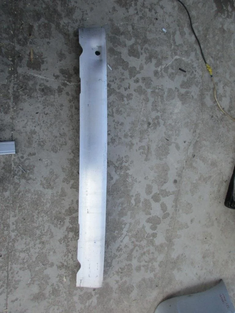 Усилитель заднего бампера Mercedes-Benz