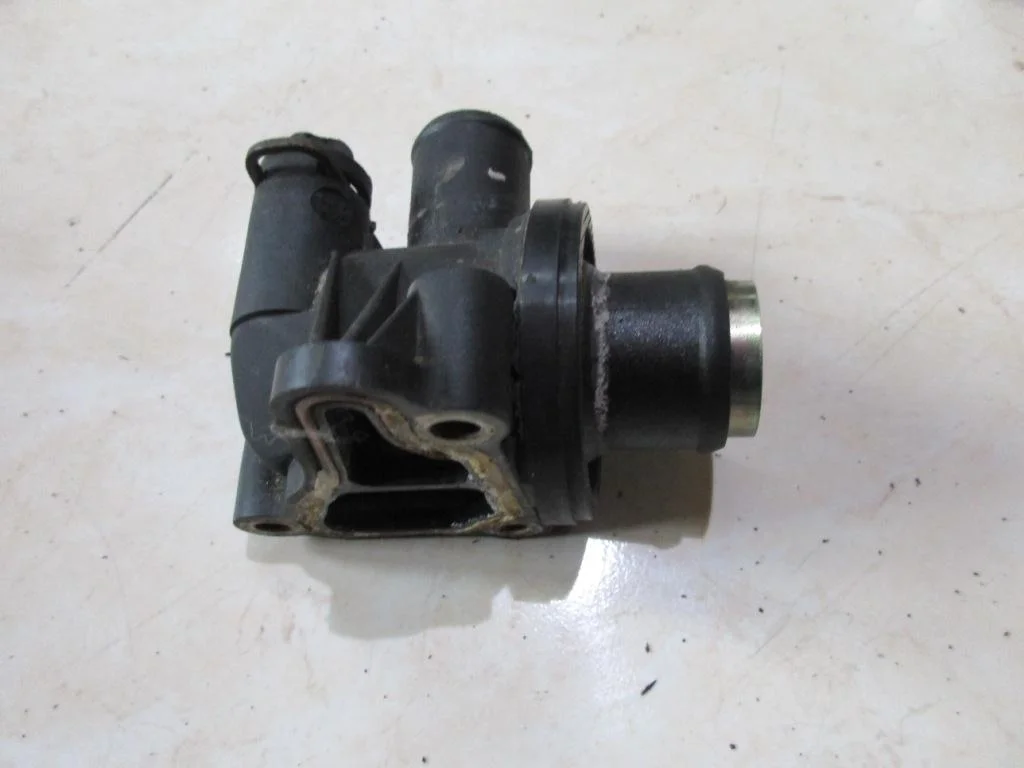 Термостат Mercedes-Benz