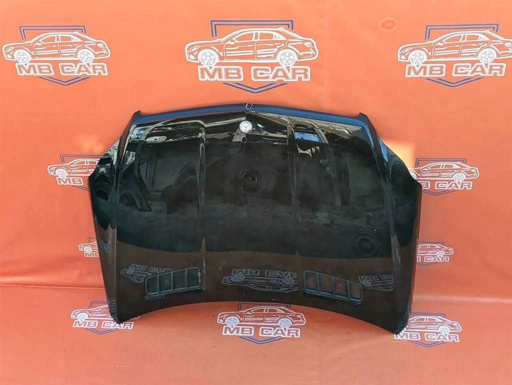 Капот Mercedes-Benz