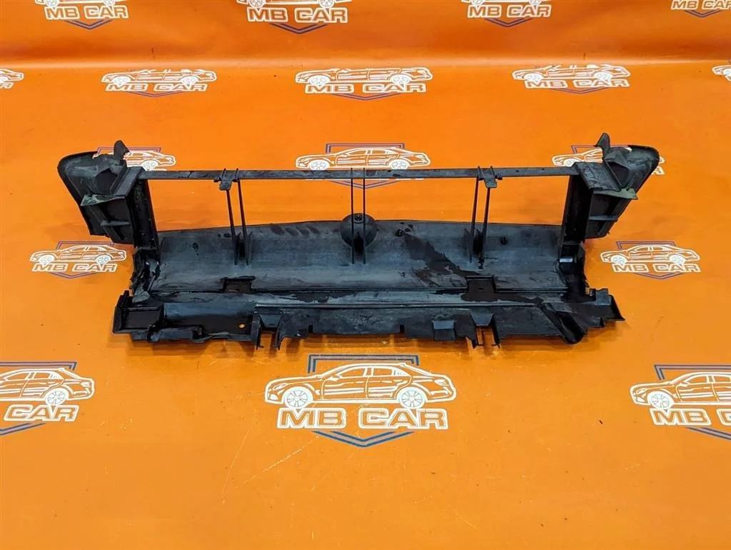 Кожух радиатора Mercedes-Benz