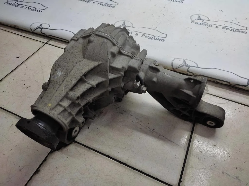 Редуктор передний Mercedes-Benz
