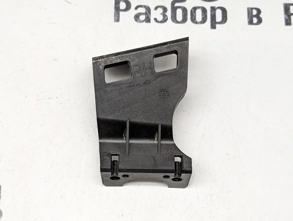 Кронштейн Mercedes-Benz