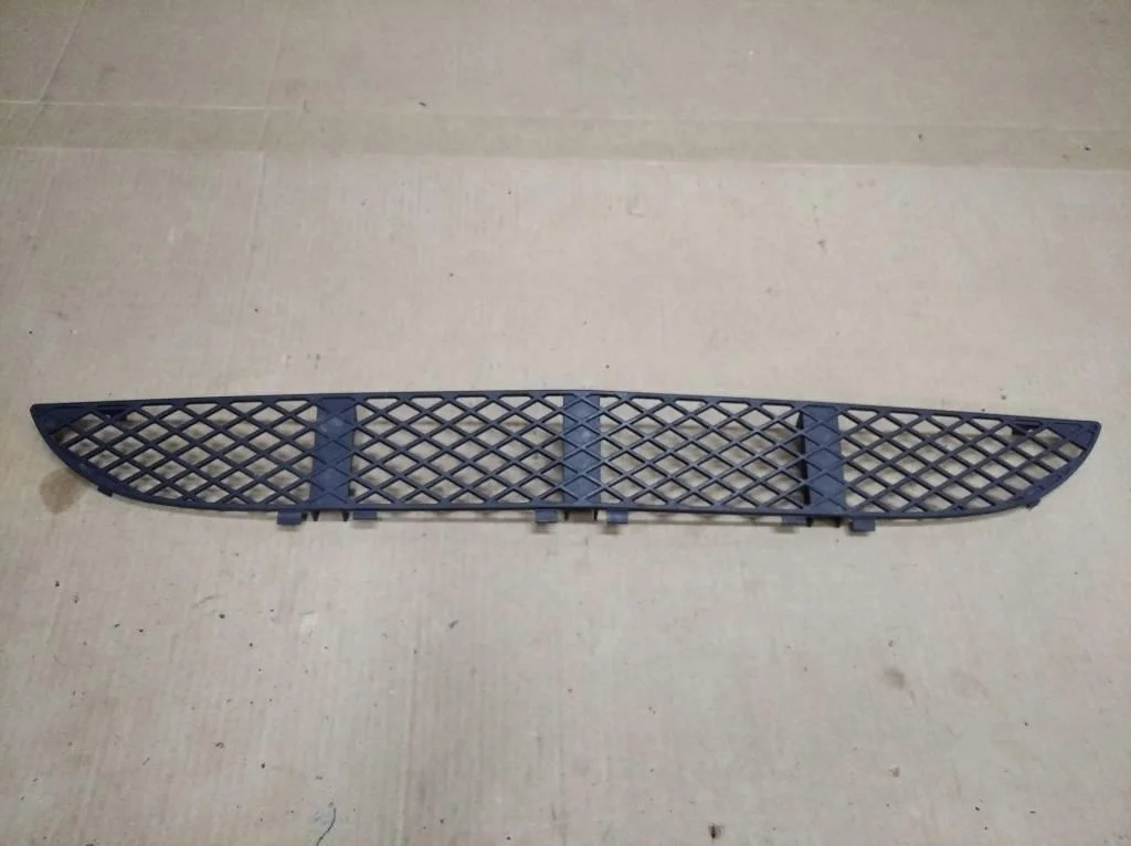Решетка в бампер Mercedes-Benz
