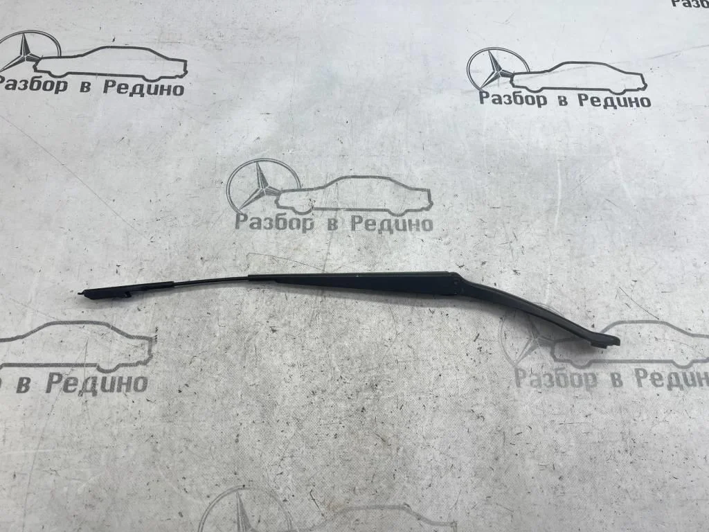 Поводок дворников Mercedes-Benz