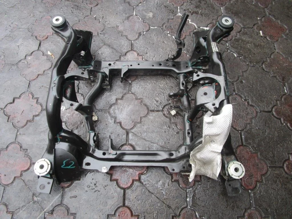 Подрамник передний Mercedes-Benz