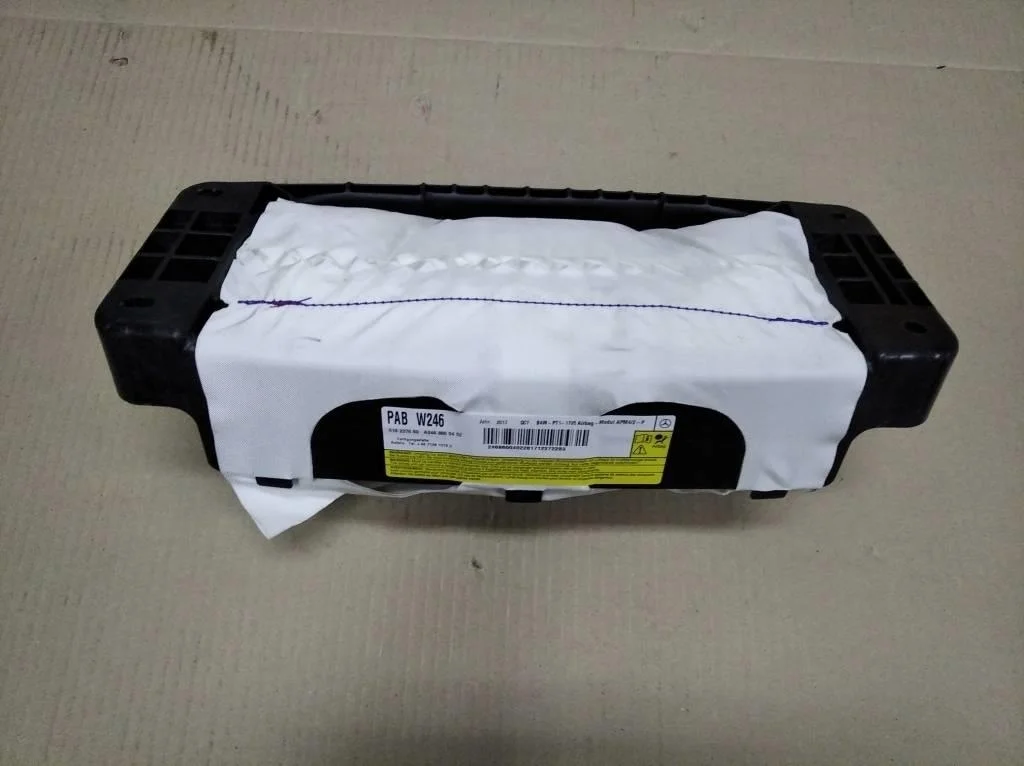 Подушка безопасности пасажирская Mercedes-Benz