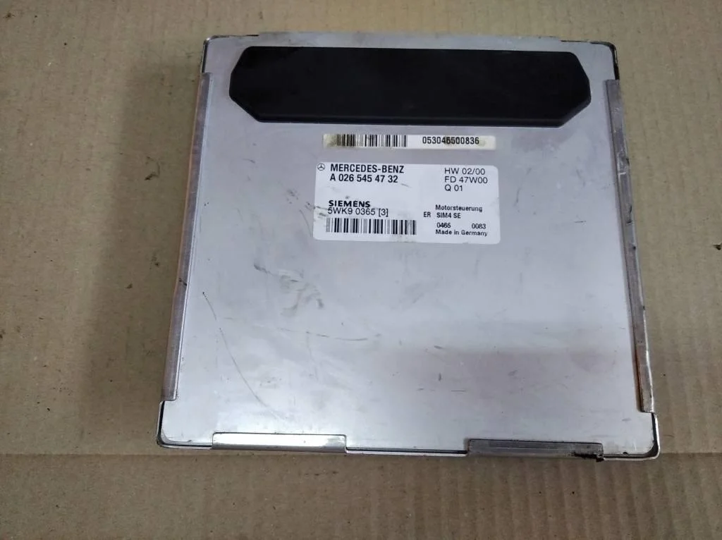 Блок управления двигателем Mercedes-Benz