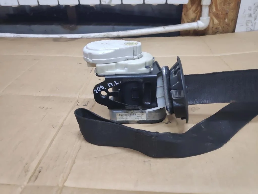 Ремень безопасности передний левый Mercedes-Benz