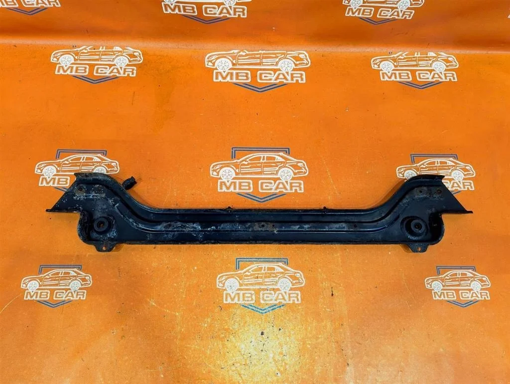 Панель телевизора нижняя Mercedes-Benz