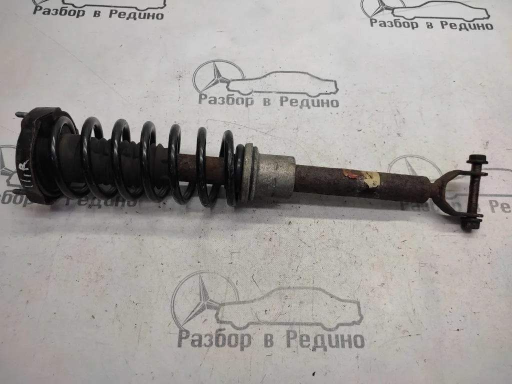 Стойка передняя Mercedes-Benz