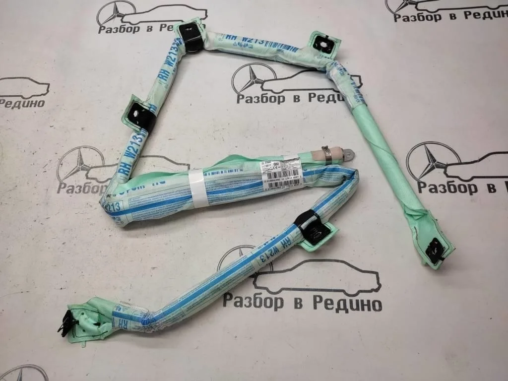 Шторка безопасности правая Mercedes-Benz