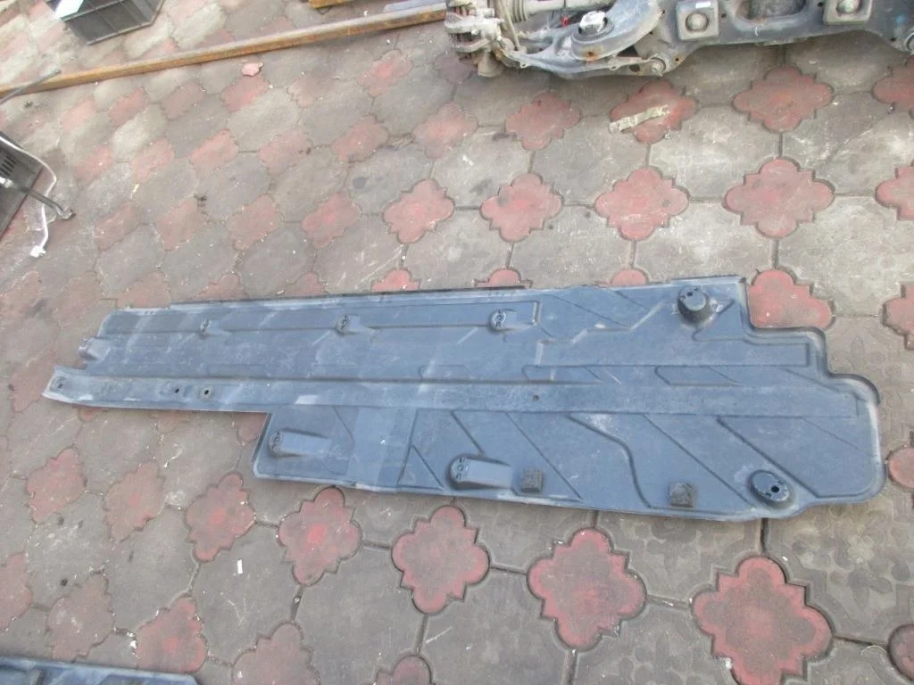 Защита днища Mercedes-Benz