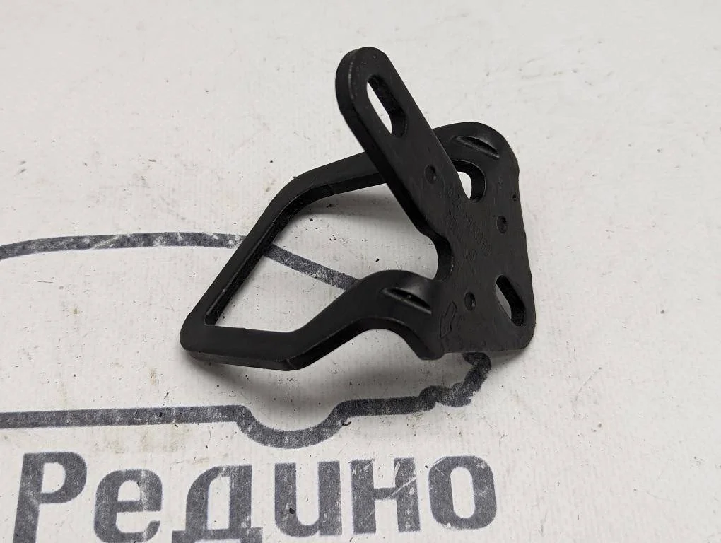 Ответная часть замка капота Mercedes-Benz