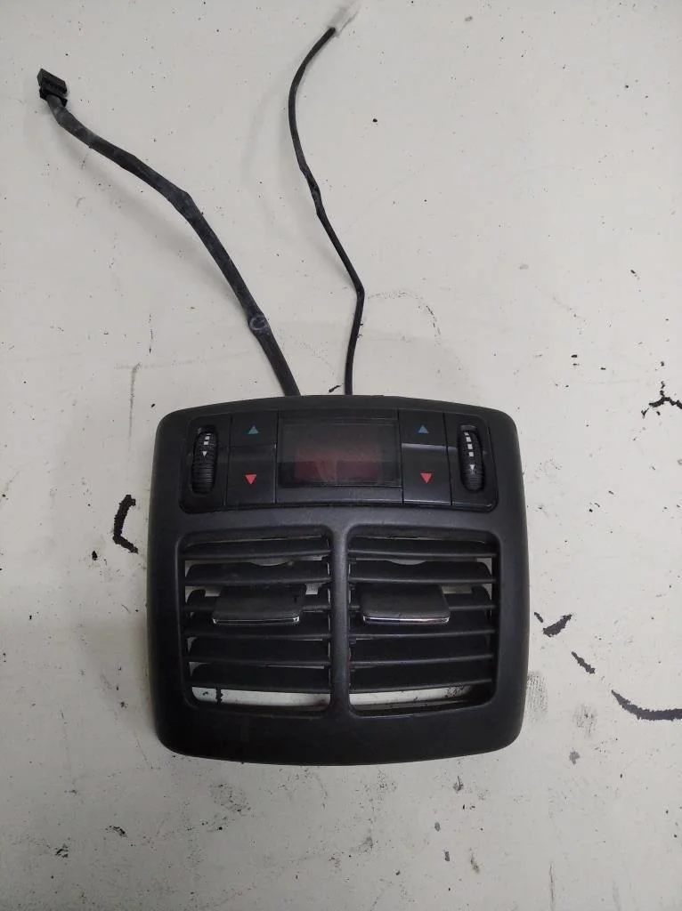 Блок вентилятора Mercedes-Benz