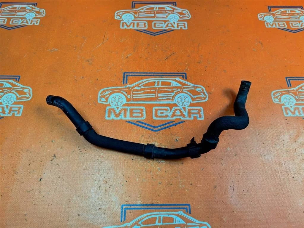 Патрубок ОЖ Mercedes-Benz
