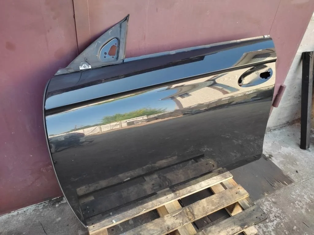 Дверь передняя левая Mercedes-Benz
