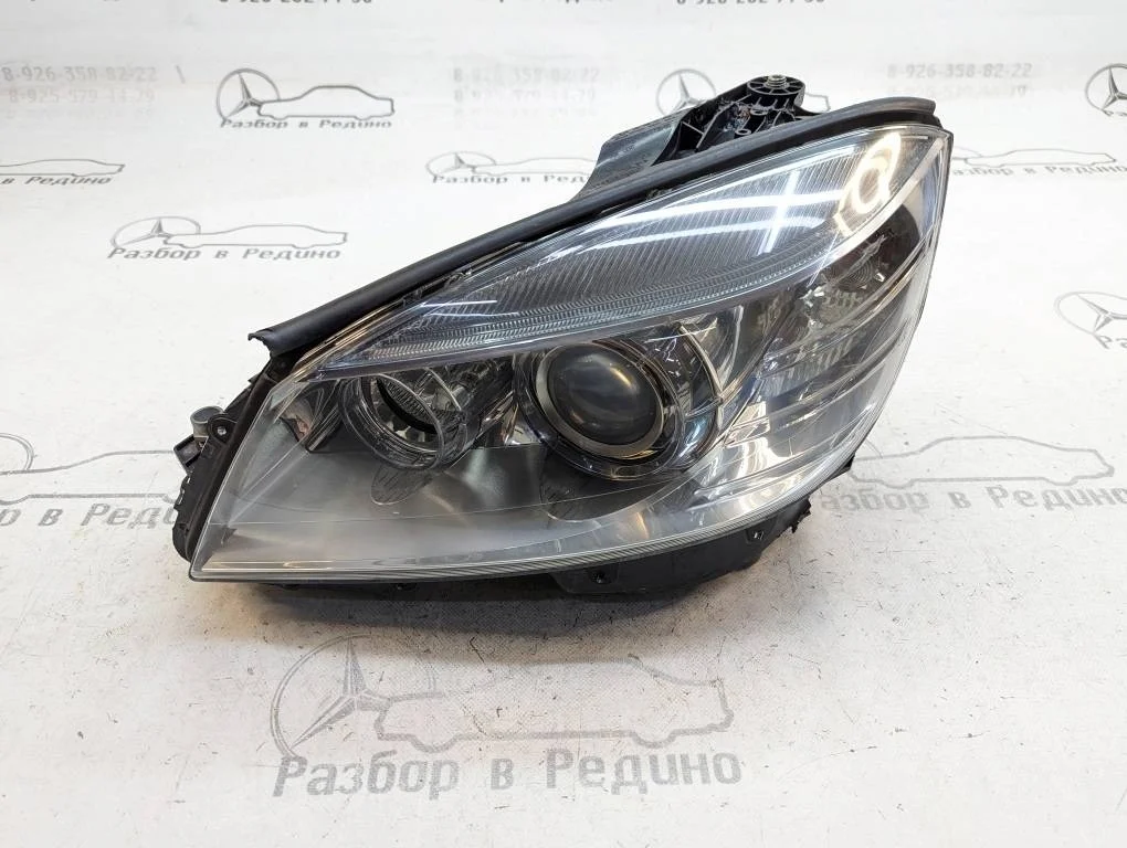 Фара левая Mercedes-Benz