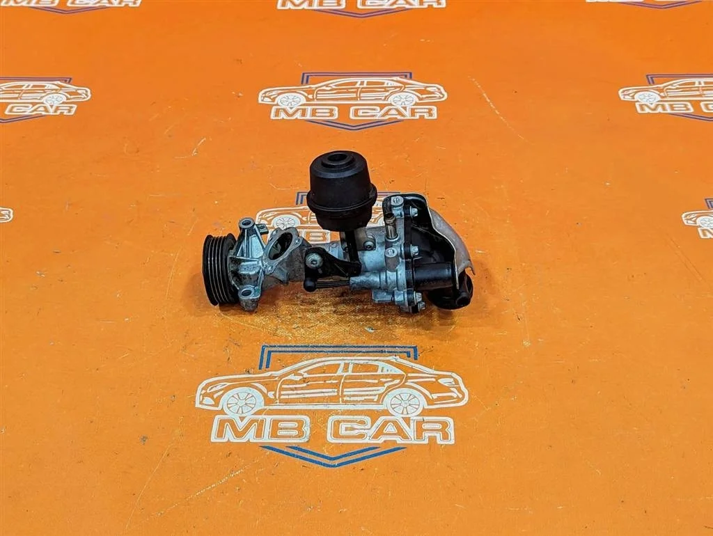 Помпа Mercedes-Benz