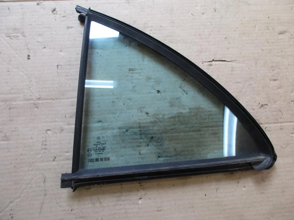 Стекло заднее левое Mercedes-Benz
