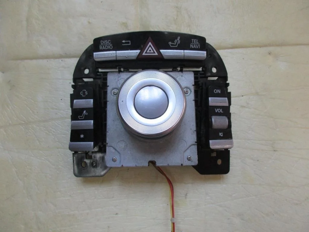 Джойстик Mercedes-Benz