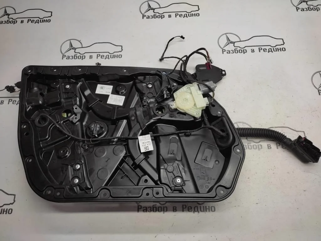 Стеклоподъемник передний левый Mercedes-Benz