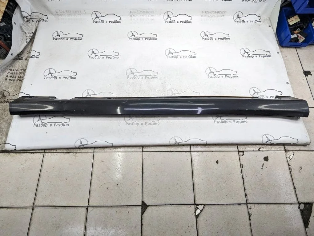 Порог пластиковый правый Mercedes-Benz