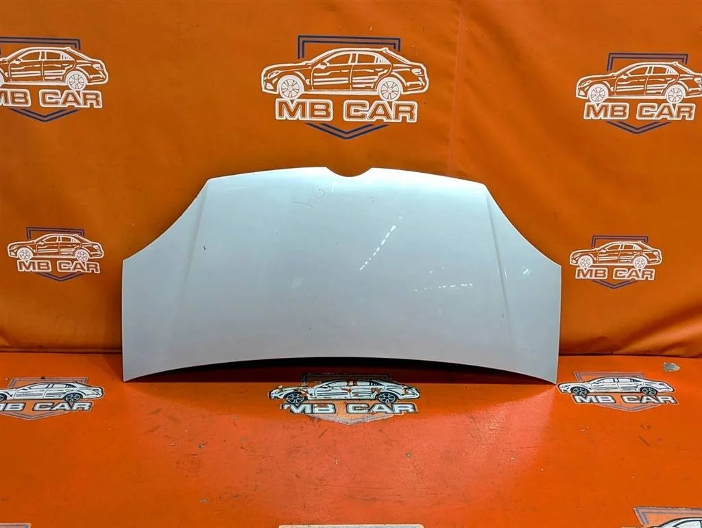 Капот Mercedes-Benz