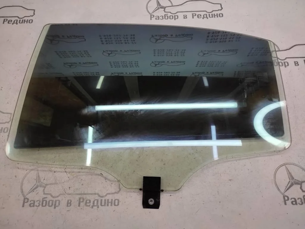 Стекло заднее левое Mercedes-Benz