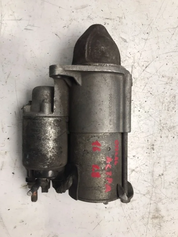 Стартер Opel ZAFIRA 55556092 Z18XER