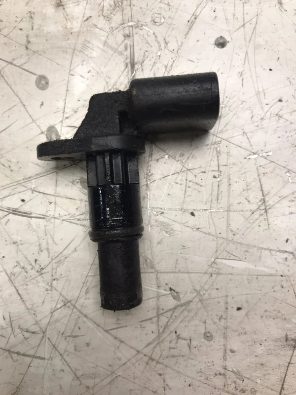 Датчик положения распредвала Skoda Octavia 2 2004-2009 06B905163A BSE