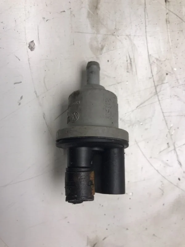 Клапан электромагнитный Skoda Octavia 2 2004-2009