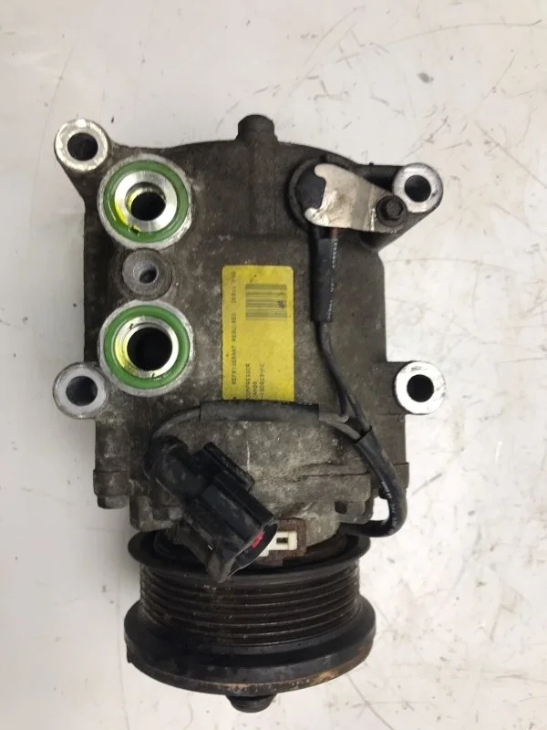 Компрессор кондиционера Ford Fusion 1 2002-2012 4588121 FYJA