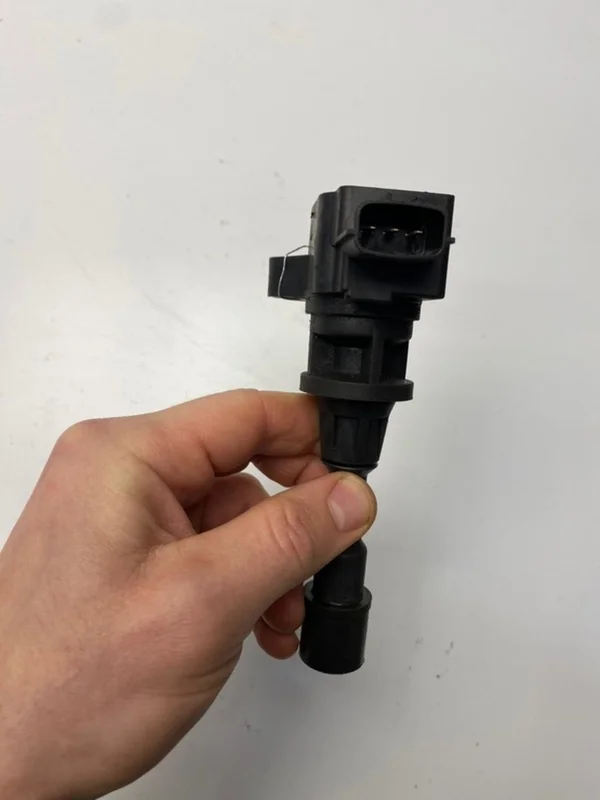 Катушка зажигания Mazda 3 2003-2006 ZJ0118100 BK Z6