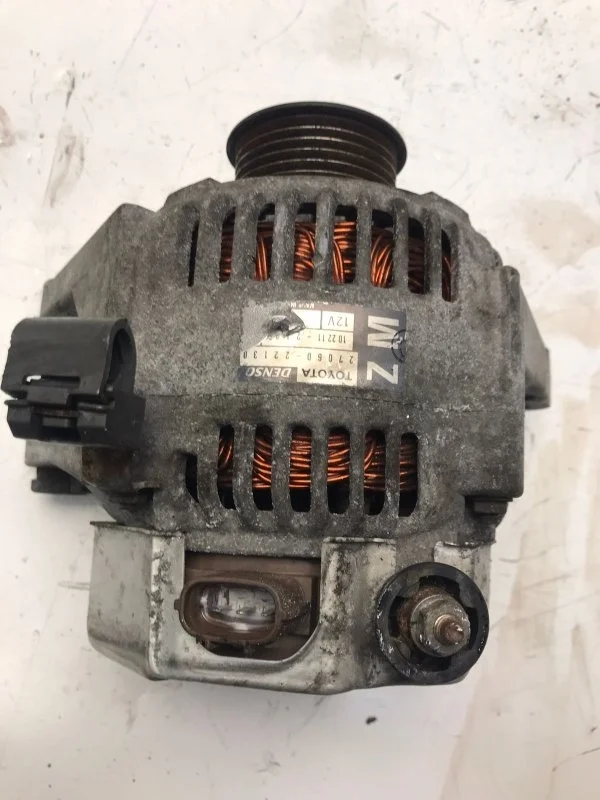 Генератор Toyota Avensis T250 2003—2006