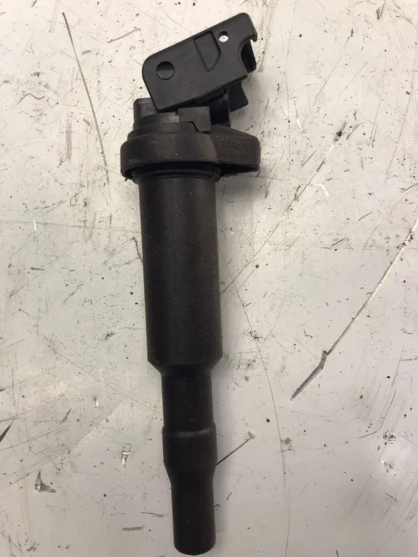 Катушка зажигания Peugeot 308 1 2007—2011 597064 EP6