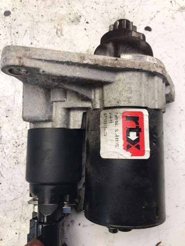 Стартер Volkswagen Golf Mk5 2003-2009