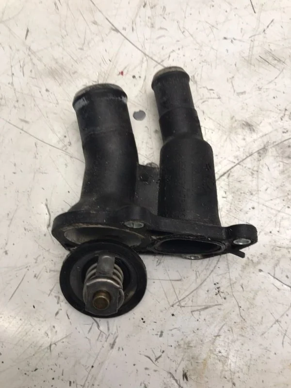 Корпус термостата Ford Focus 2 2004—2008