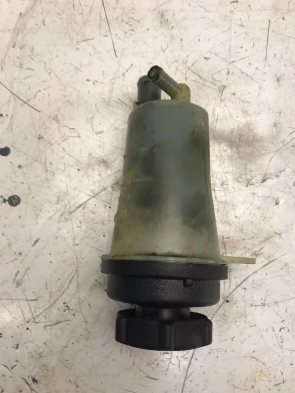 Бачок гидроусилителя Ford Focus 2 2004—2008