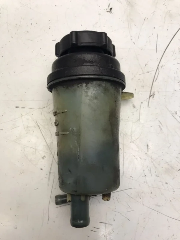 Бачок гидроусилителя Ford Focus 2 2004—2008