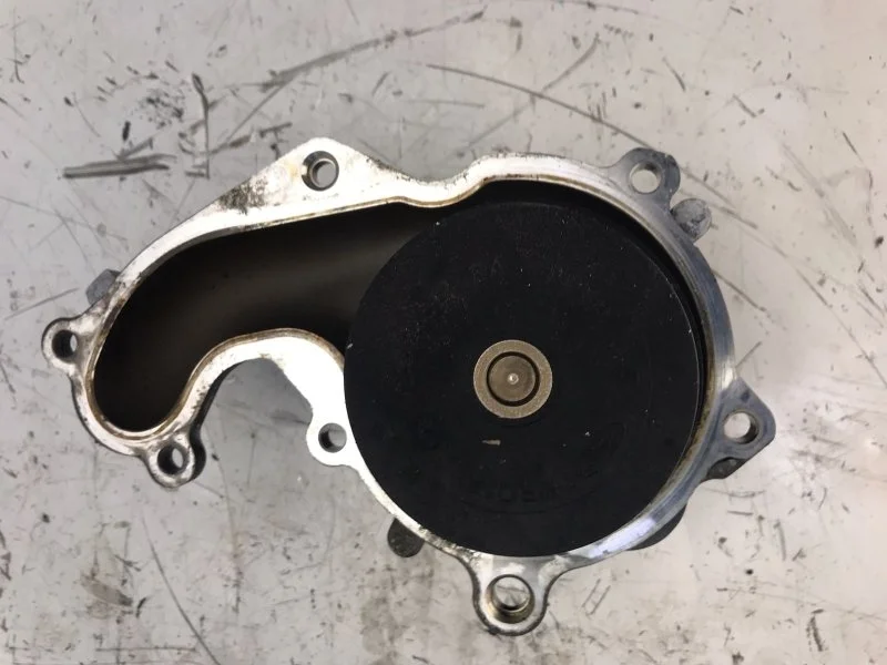 Насос водяной (помпа) Ford C-MAX 2003-2010 1131878 KKDA