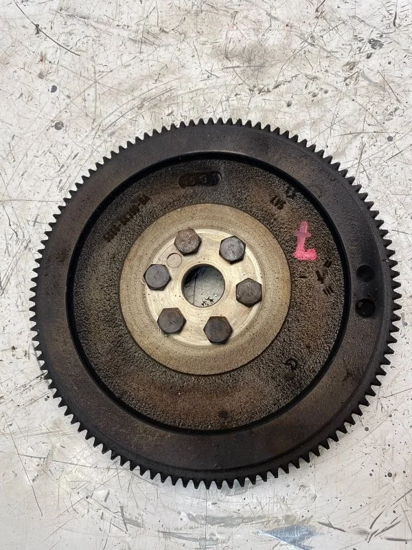 Маховик Ford Focus 2 2004—2008 1253982 QQDB