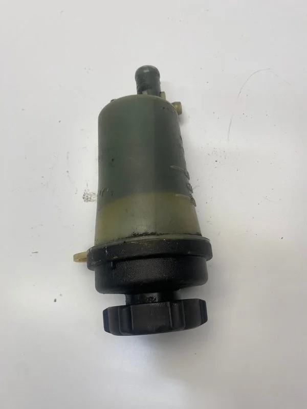 Бачок гидроусилителя руля Ford Focus 2 2004—2008