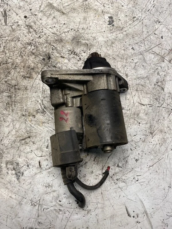 Стартер Volkswagen Golf Mk5 2003-2009