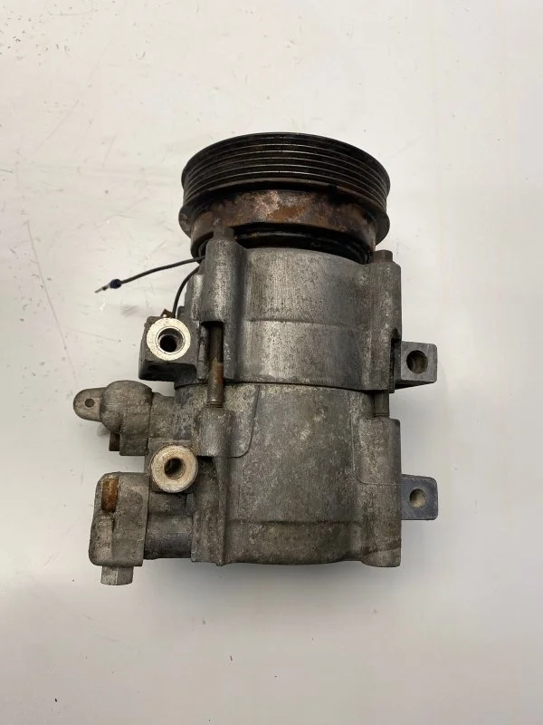 Компрессор кондиционера Hyundai Tucson 1 2004—2010 977012D600 D4EA